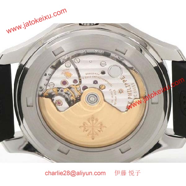 パテックフィリップ 腕Patek Philippeアクアノート 5066A